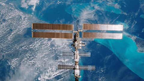 NASA Briefly Loses Contact with International Space Station